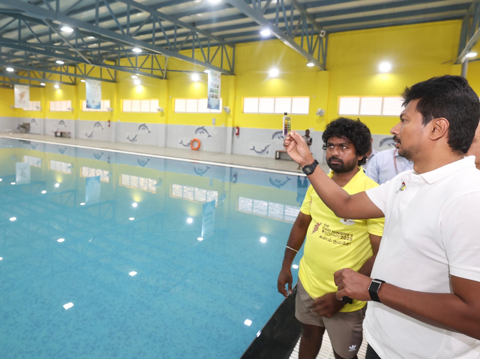 நீச்சல் குளம், இறகு பந்து ஆடுகளங்கள், உடற்பயிற்சி கூடங்களை துணை முதல்வர் உதயநிதி நேற்று ஆய்வு