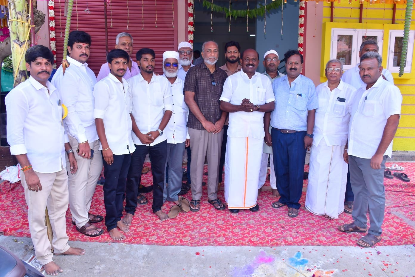 வாணியம்பாடி நியூடவுன் பகுதியில் கே. ஆனந்தன் அவர்களின் மொத்த மற்றும் சில்லறை வியாபாரம் புதிய மளிகை கடை திறப்பு