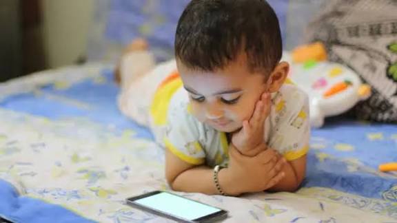 கைப்பேசி வேண்டாம் குழந்தாய்