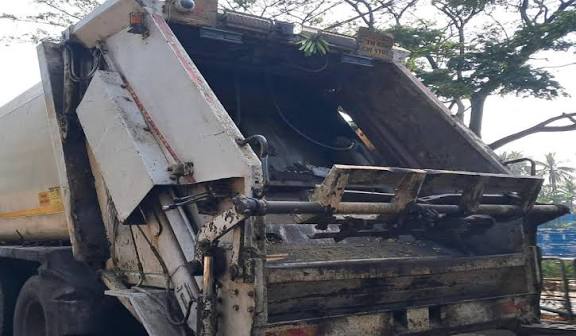 மாநகராட்சி குப்பை லாரி மோதிய விபத்தில் 8 வயது மாணவி உயிரிழப்பு