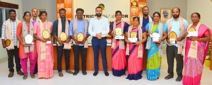 வாக்காளர் பட்டியல் சிறப்பு தீவிர திருத்தப்பணியில் சிறப்பாக பணியாற்றிய வாக்குச்சாவடி நிலை அதிகாரிகளுக்கு கலெக்டர் ஆகாஷ் பாராட்டு