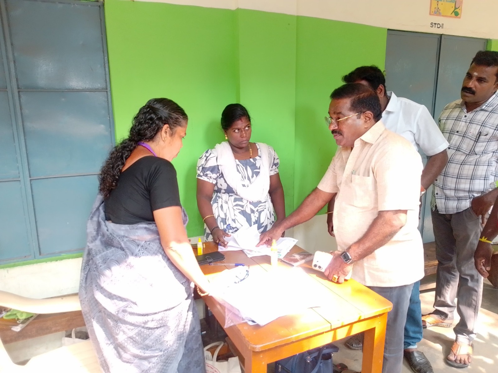 நாகர்கோவில் மாநகரில் வாக்காளர் பட்டியல் சிறப்பு தீவிர சீராய்வு பணி