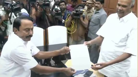 எம்.எல்.ஏ. பதவியை ராஜினாமா செய்தார் செங்கோட்டையன்: