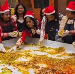 பார்க் எலன்சா நட்சத்திர விடுதியில் நடைபெற்ற கிறிஸ்துமஸ் கேக் கலவை தயாரிக்கும் நிகழ்ச்சி