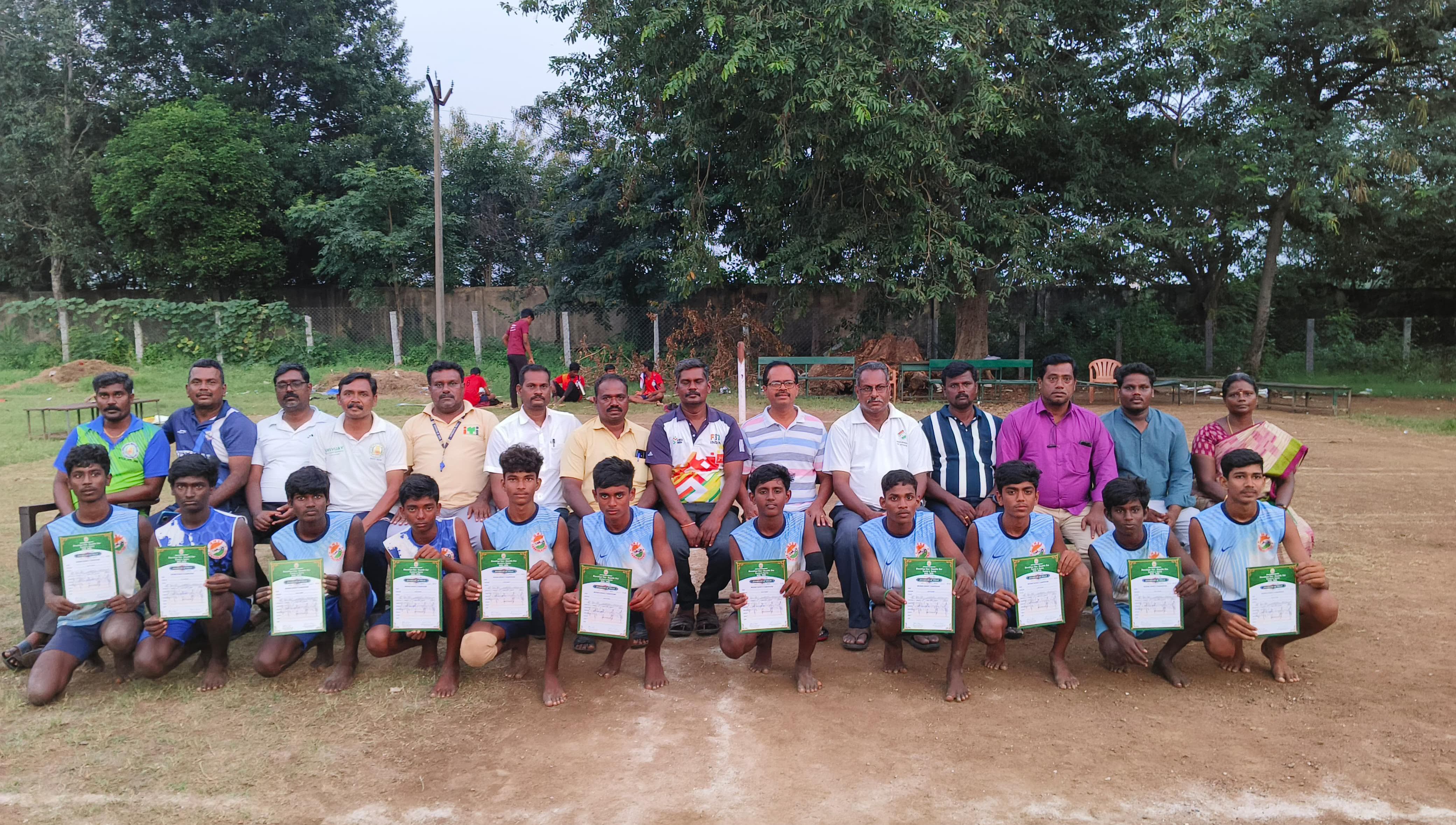 அரசு பள்ளி மாணவர்கள் விளையாட்டுப் போட்டியில் சாதனை.....