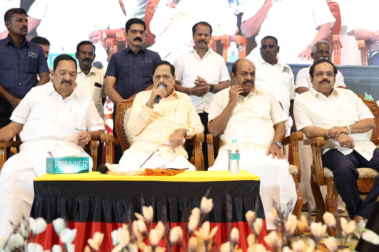 வேலூர் வடக்கு மாவட்ட திமுக பொது உறுப்பினர்கள் கூட்டத்தில் பொதுச் எசயலாளர் துரைமுருகன்