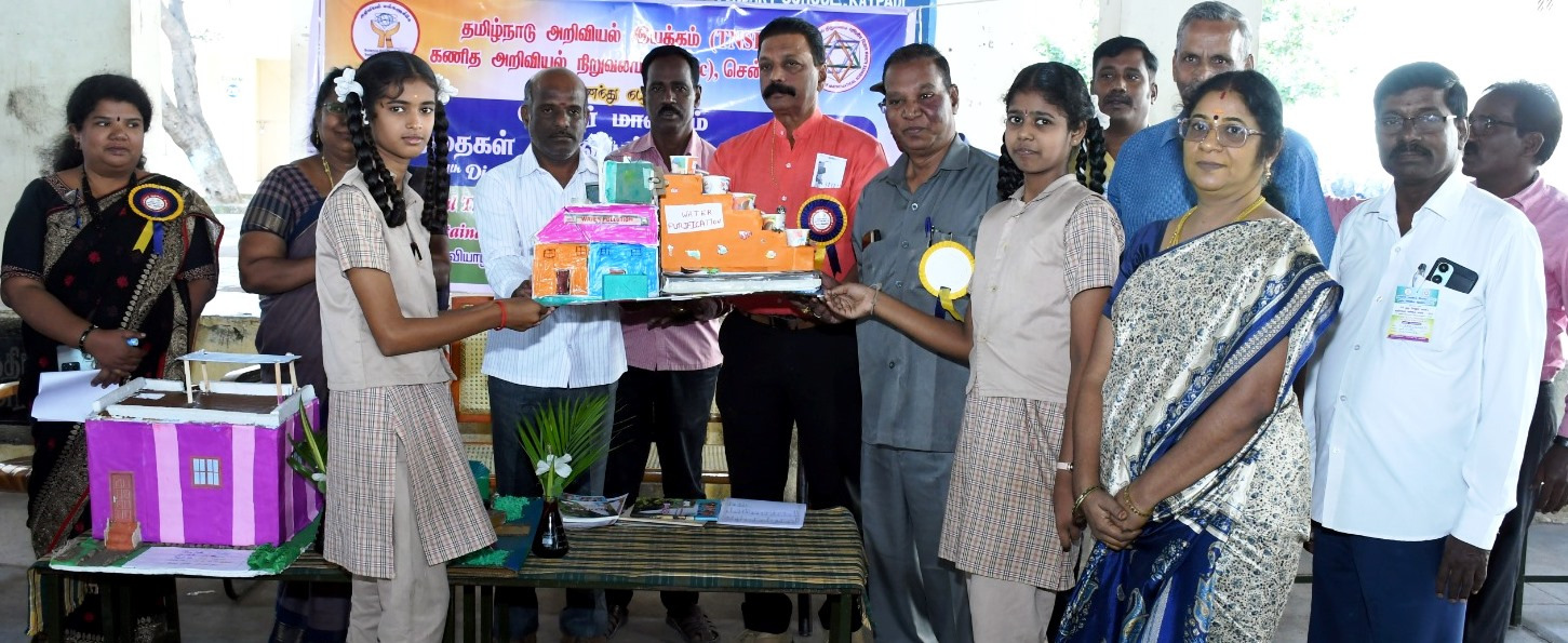 நீடித்த நீர் மேலாண்மை 34வது குழந்தைகள் அறிவியல் மாநாட்டில் வேலூர் மாவட்ட இளம் விஞ்ஞானிகளாக 14 மாணவ மாணவிகள் தேர்வு!