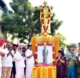 பேரறிஞர் வீரமாமுனிவர் பிறந்த நாள்