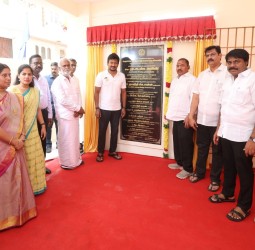 ரூ 1.35 கோடி மதிப்பில் கட்டப்பட்டுள்ள குடியிருப்பினை துணை முதல்வர் உதயநிதி திறந்து வைத்தார்.