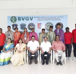 தேசிய அளவிலான கூடைப்பந்து போட்டியில் தமிழ்நாடு அணியில் விளையாடி தங்கம் வென்று சாதனை: எஸ்விஜிவி பள்ளி மாணவி தக்ஷிதாவுக்கு பாராட்டு மழை