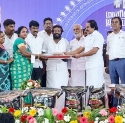 எழும்பூர் பகுதியில் 1085 குடும்பங்களுக்கு நலத்திட்ட உதவி