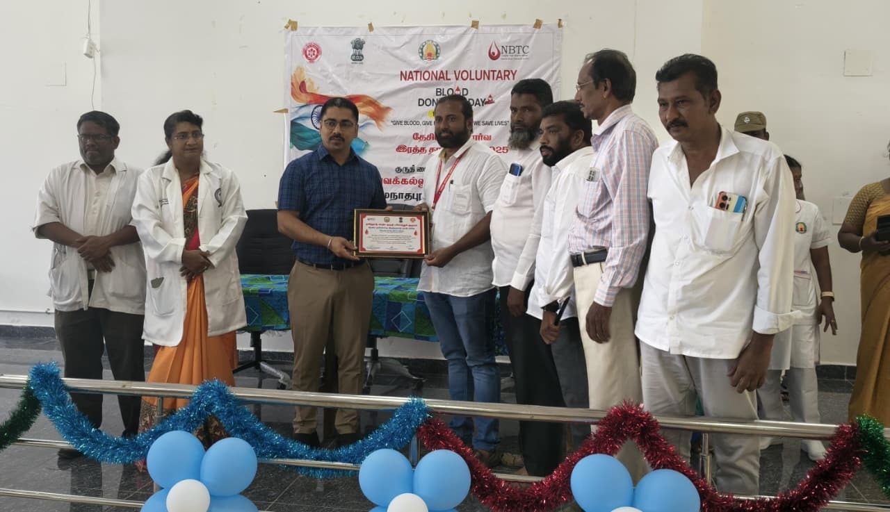 ராமநாதபுரம் தமுமுக மருத்துவ சேவை அணிக்கு கலெக்டர் சிம்ரன்ஜீத் சிங் காலோன் பாராட்டு