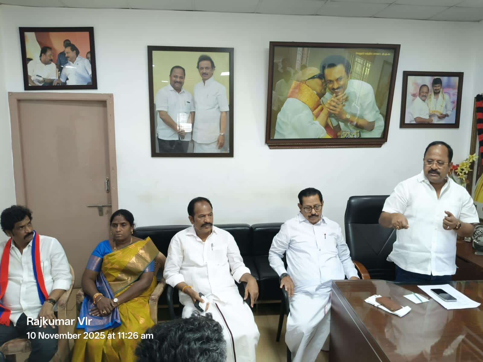 வேலூர் மாவட்ட திமுக அலுவலகத்தில் மதச்சார்பற்ற முற்போக்கு கூட்டணியின் அனைத்து கட்சி ஆலோசனைக் கூட்டம்!