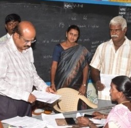 தீரன் சின்னமலை மணிமண்டபம் பணிகளை அமைச்சர் முத்துசாமி நேற்று பார்வை