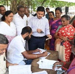 வடவள்ளியில் வாக்காளர் பட்டியல் சிறப்பு தீவிர திருத்தப் பணி