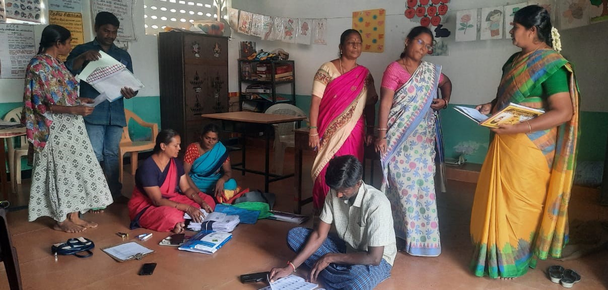 தாராபுரத்தில் வாக்காளர் பட்டியல் சிறப்பு தீவிர சீராய்வு பணி