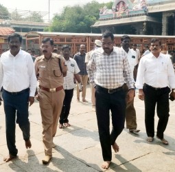 தீபத்திருவிழா முன்னேற்பாடுகள் குறித்து கலெக்டர் தர்ப்பகராஜ்,எஸ்.பி., சுதாகர் ஆகியோர் நேற்று ஆய்வு