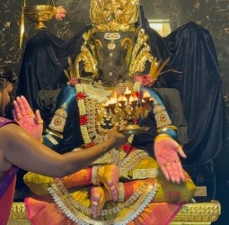 *ஸ்ரீ மஹா வாராஹி அம்மன் சிறப்பு பூஜைகள்