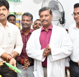 புதுப்பிக்கப்பட்ட ஆவின் பாலகத்தை கலெக்டர் பிரதாப் திறந்து வைத்தார்