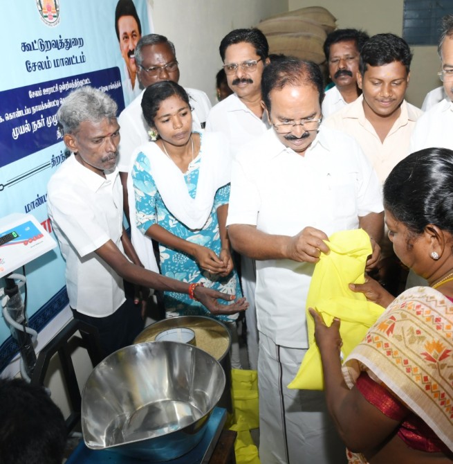 சேலம் மாவட்டம் கொண்டநாயக்கன்பட்டியில் முழுநேர நியாயவிலைக்கடை