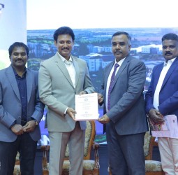 அமைச்சர் அன்பில் மகேஷ் பொய்யாமொழி ஆய்வு செய்து முனைவர் பட்டம்