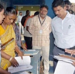 விருதுநகரில் எஸ்ஐஆர் படிவங்களை திரும்ப ஒப்படைக்கும் சிறப்பு முகாமை