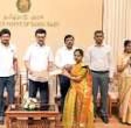 அர்ச்சகர், ஓதுவார், தவில் – நாதஸ்வரம், வேதாகமம் பயிலும் 363 மாணவர்களுக்கு உயர்த்தப்பட்ட உதவித்தொகை: முதல்வர் ஸ்டாலின் வழங்கினார்