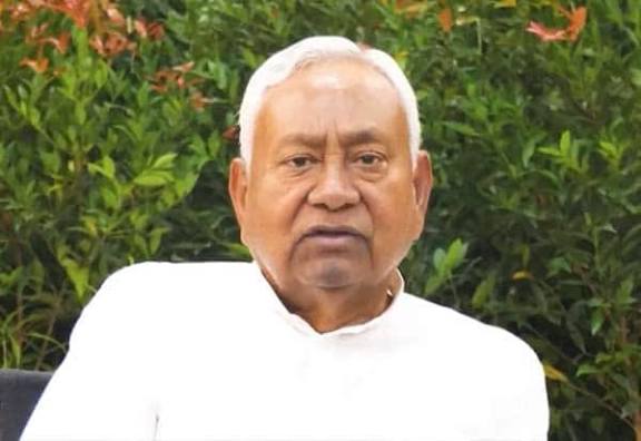 என் குடும்பத்துக்கு எதுவும் செய்ததில்லை; மக்களுக்காக உழைத்தேன்: இன்னும் ஒரு வாய்ப்பு தாருங்கள்-வாக்காளர்களுக்கு வீடியோ வெளியிட்ட நிதிஷ்குமார்