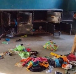 நைஜீரியாவில் 12 ஆசிரியர், 300 மாணவர்கள் கடத்தல்