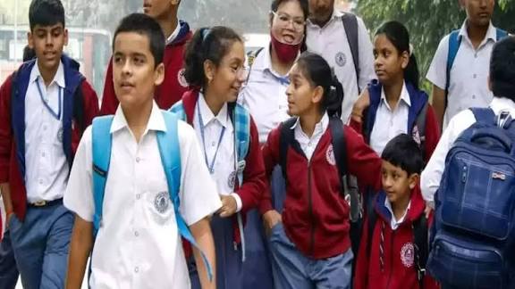 அரசு பள்ளி மாணவர்களில் 96 சதம் பேர் உயர்கல்வியில் இணைந்து சாதனை