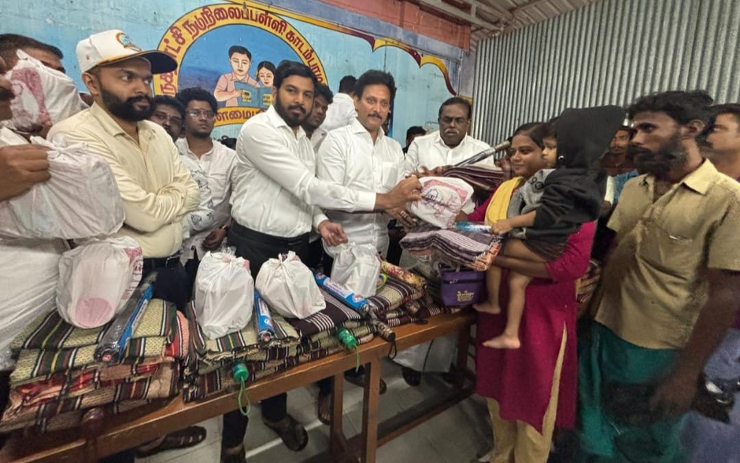 நாகை மாவட்டத்தில் உள்ள மழை நிவாரண முகாம்களில் அமைச்சர் அன்பில் மகேஷ் பொய்யாமொழி நேற்று நேரில் சென்று ஆய்வு