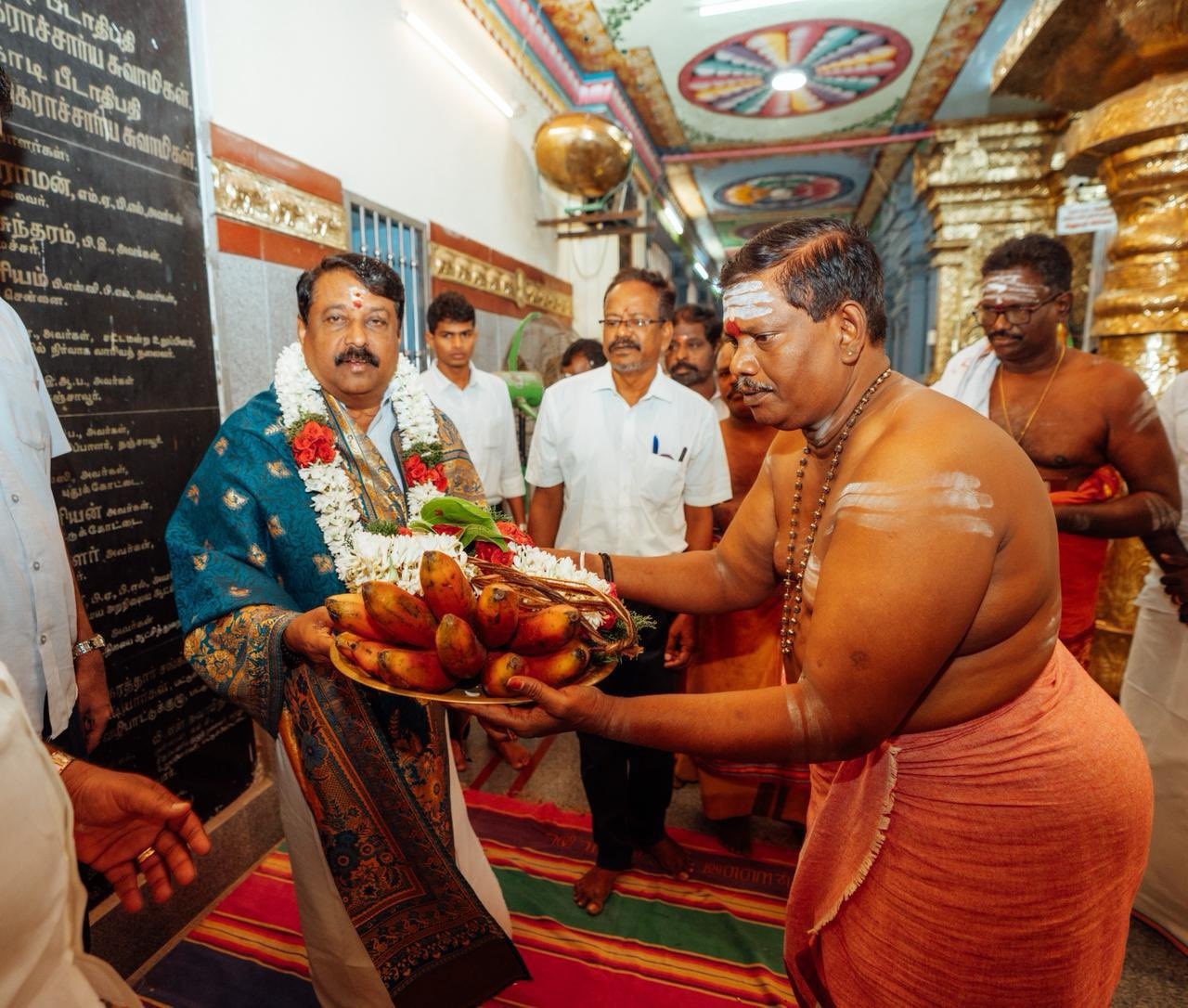 அருள்மிகு நாடியம்மன் திருக்கோவிலில் அம்மனை மாநிலத் தலைவர் நயினார் நாகேந்திரன் நேற்று தரிசனம்