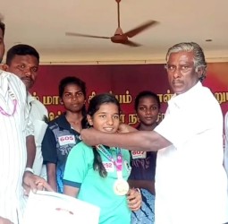 தனியார் மற்றும் அரசு பள்ளி மாணவர்களுக்கான சிலம்ப போட்டி