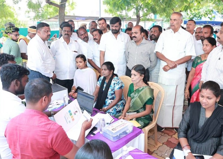 பணகுடியில் நேற்று நடந்த நலம்காக்கும் ஸ்டாலின் சிறப்பு மருத்துவ முகாம்