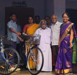 செட்டிதெரு டிவிடி மேல்நிலைப் பள்ளியில் விலையில்லா மிதிவண்டி