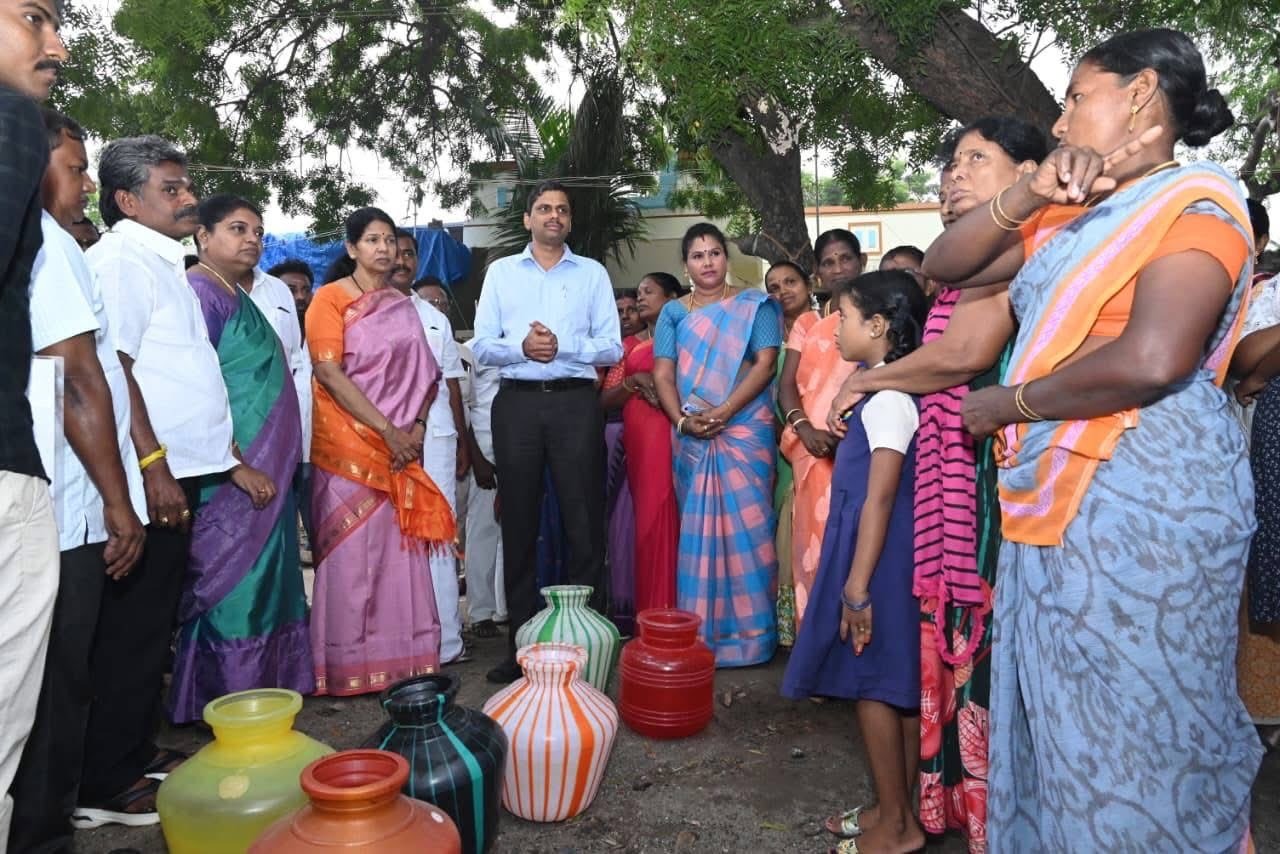 கூட்டு குடிநீர் திட்டத்தை கனிமொழி எம்.பி., அமைச்சர் கீதாஜீவன் ஆய்வு