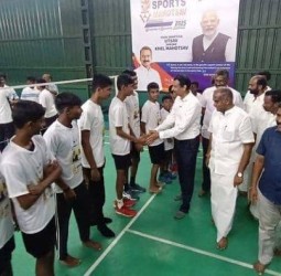 மேட்டுப்பாளையத்தில் மத்திய அரசின் திட்டமான கேலோ இந்தியா மற்றும் பிட் இந்தியா மூவ்மெண்ட் சார்பாக விளையாட்டுப் போட்டிகள்