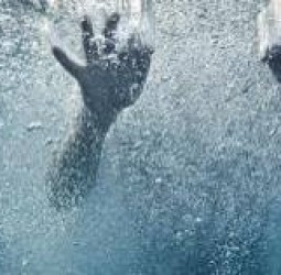 சென்னை - எண்ணூர் பகுதியில் கடலில் குளித்த 4 பெண்கள் அலையில் சிக்கி உயிரிழப்பு