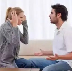 பொய்யால் மலர்ந்தது வாழ்வு