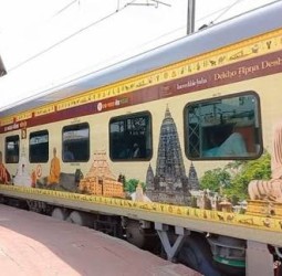 ரயில்களில் முன்பதிவு இல்லாத பெட்டிகளில் பயணிப்போர் எண்ணிக்கை 45 கோடியாக உயர்வு