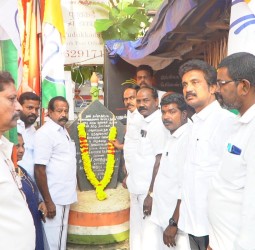 புதுக்கடை தியாகிகள் நினைவிடத்தில் அமைச்சர் மனோதங்கராஜ் மலர் அஞ்சலி