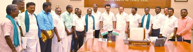 காட்டுமன்னார் கோவில் வட்டத்தில் 30 வருவாய்கிராமங்களை டெல்டா பகுதியை அறிவித்தமைக்காக முதல்வர் ஸ்டாலினை அந்தப் பகுதி விவசாயிகள் சந்தித்து நன்றி