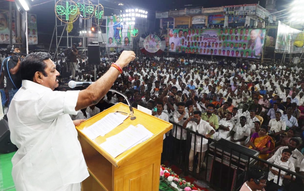 ஓமலூர் சட்டமன்ற தொகுதியில், அதிமுக 54-ஆம் ஆண்டு தொடக்க விழா