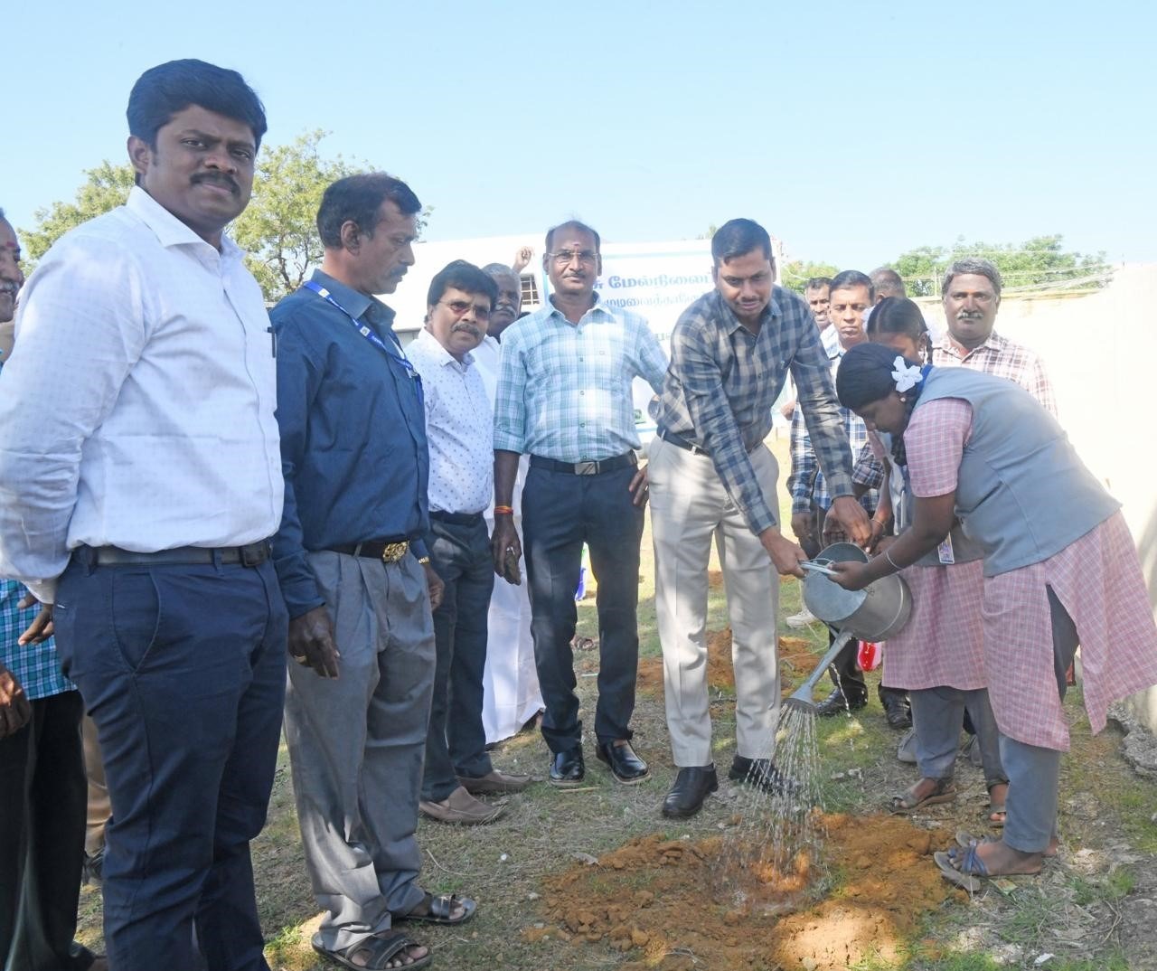 தூத்துக்குடி மாவட்டத்தில் உள்ள அனைத்து பள்ளிகளிலும் 50,000 பனை விதைகள் நடும் விழா