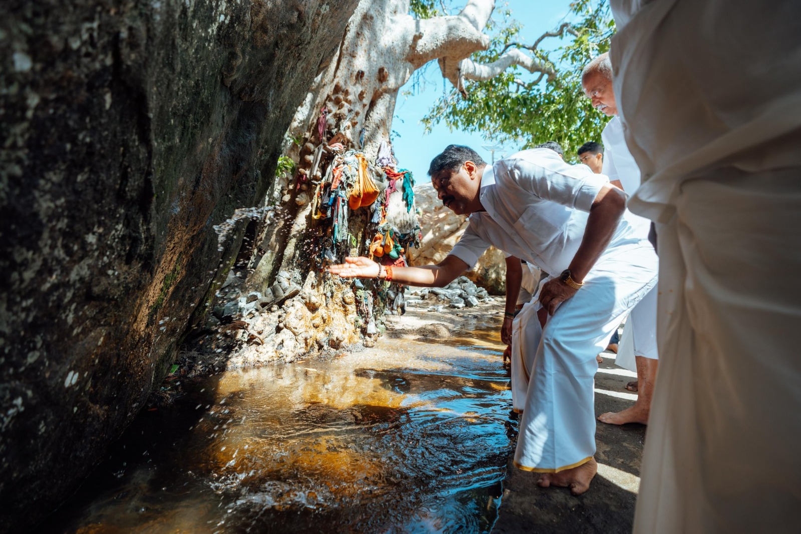 அருள்மிகு ஶ்ரீ அமணலிங்கேஸ்வரர் திருக்கோயிலில் பாஜக மாநிலத் தலைவர் நயினார்நாகேந்திரன் தரிசனம்