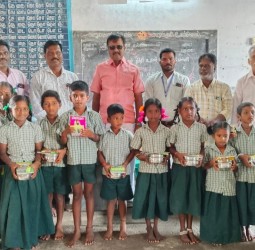 *குழந்தைகள் தின விழாவில் எம்.பி பங்கேற்பு*