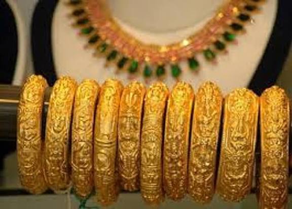 ஒரே நாளில் ரூ. 2,080 உயர்வு தங்கம் விலை ரூ. 97,400