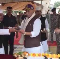 குஜராத்தின் சர் க்ரீக் எல்லையில் பாக். ராணுவ கட்டமைப்புகள் அதிகரிப்பு: ராஜ்நாத் சிங் எச்சரிக்கை