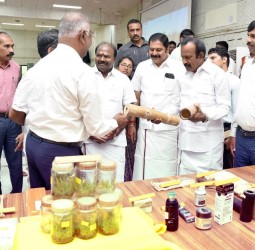 ஈரோடு மாவட்ட ஆட்சியர் அலுவலகத்தில் மூங்கில் விழிப்புணர்வு மற்றும் பசுமை முயற்சி கருத்தரங்கம்
