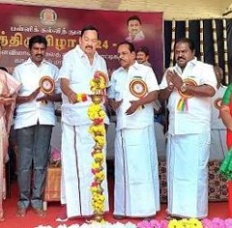 பள்ளி மாணவர்களுக்கு மாவட்ட அளவிலான கலைத் திருவிழா: ராணிப்பேட்டையில் அமைச்சர் காந்தி துவக்கி வைத்தார்